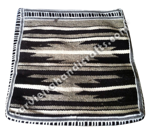 otavalo satchel peguche